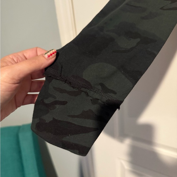 Legendary Whitetails Olive Camouflage Tee - Picture 2 of 5